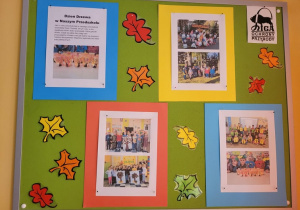 Na tablicy korkowej znajduje się fotorelacja z obchodów Dnia Drzewa w naszym przedszkolu.
