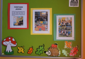 Na tablicy korkowej znajduje się fotorelacja z obchodów Powitania Jesieni w naszym przedszkolu.