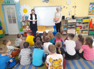 Teatrzyk Kamishibai - spotkanie z nauczycielami Szkoły Podstawowej nr 5 w Kutnie