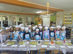 Sałatka owocowa - zajęcia kulinarne w Biedronkach