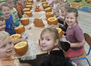 Warsztaty dyniowe w Biedronkach